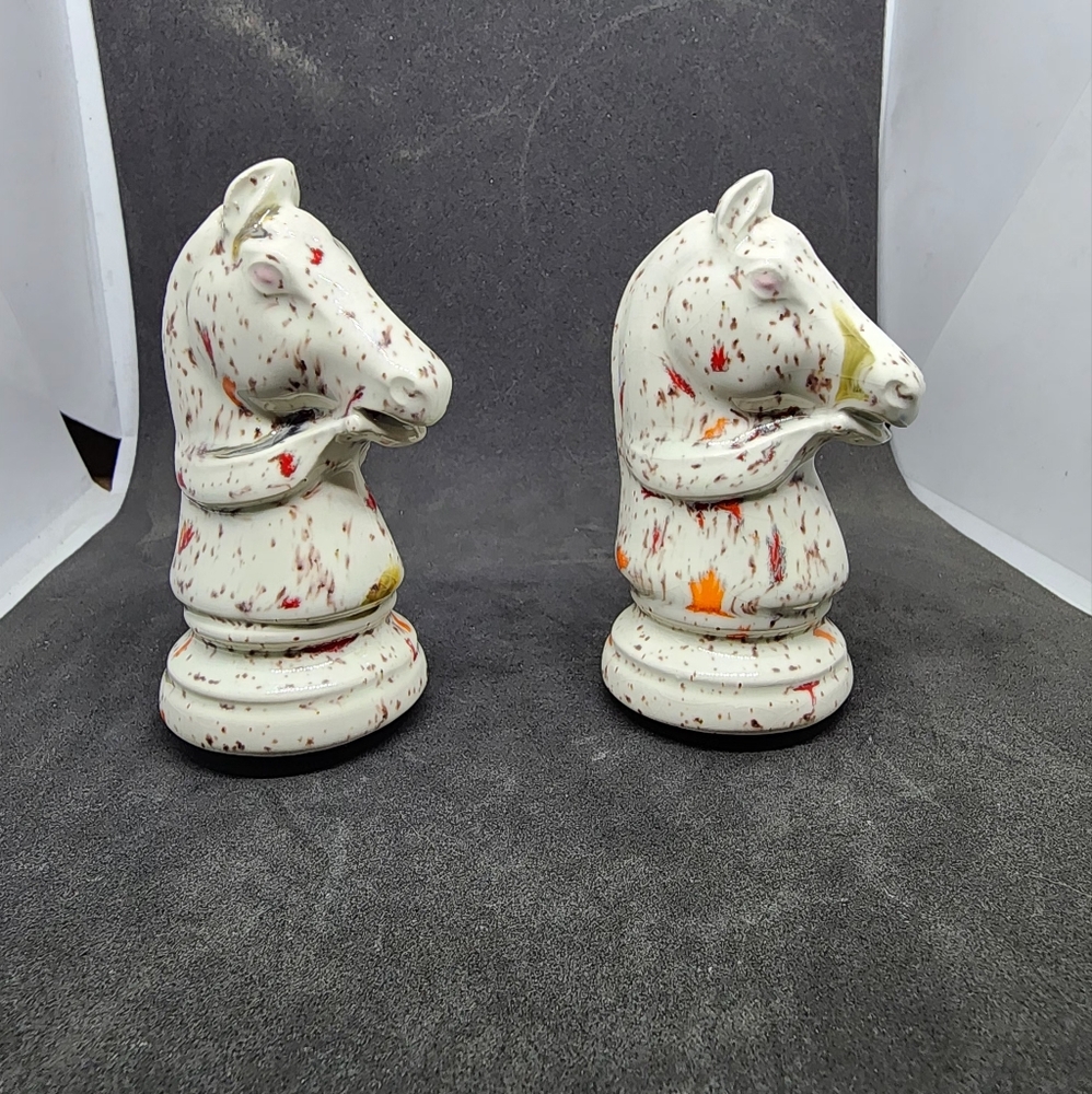 Salt And Pepper Shaker Knights 🐴